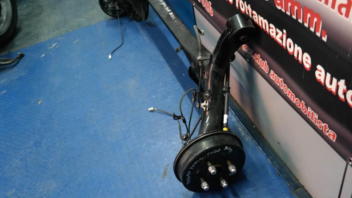 Yaris 1400 d 4211052260 ponte assale post con mozzi e fuselli